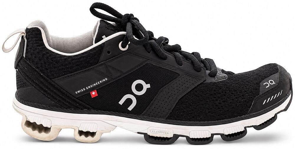 On Cloud Women’s Sz 8.5 Black White Trail Running Walking Hiking Shoes Sneakers
